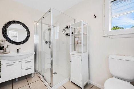 Photo of property in 12 Manning Place, Woolston, Christchurch, 8023