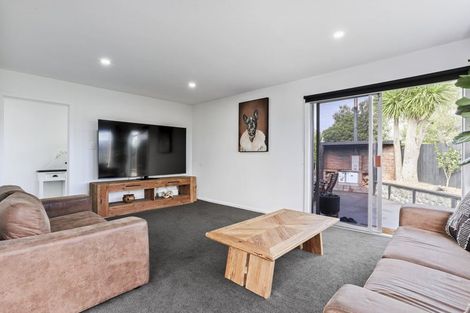 Photo of property in 28 Shetland Street, Woolston, Christchurch, 8062