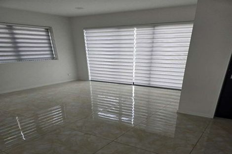 Photo of property in 28b Tiraumea Drive, Pakuranga, Auckland, 2010