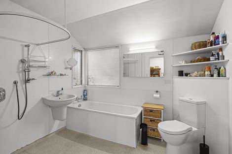 Photo of property in 6b Saint Leonards Square, Sumner, Christchurch, 8081