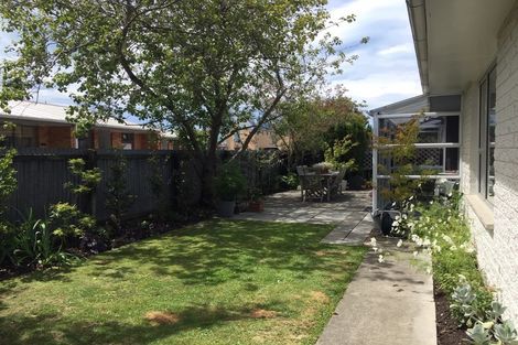 Photo of property in 75a Picton Avenue, Riccarton, Christchurch, 8011