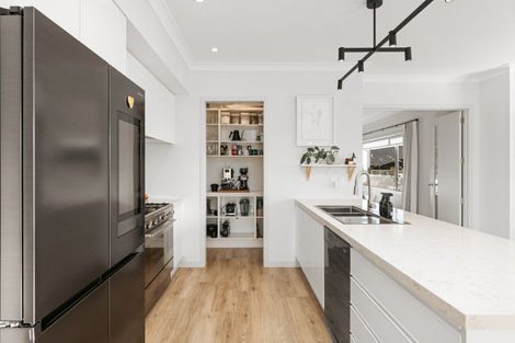 Photo of property in 324 Lakes Boulevard, Pyes Pa, Tauranga, 3112