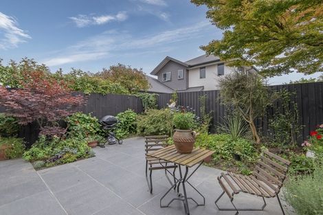 Photo of property in 87 Holly Road, St Albans, Christchurch, 8014