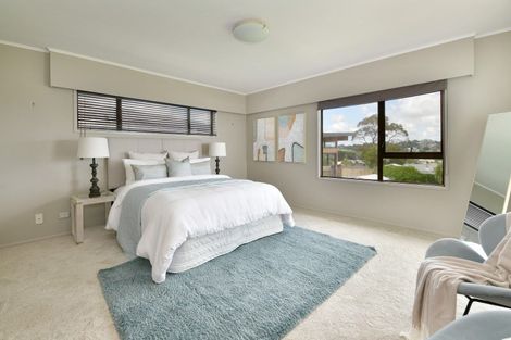 Photo of property in 18 Melandra Road, Stanmore Bay, Whangaparaoa, 0932