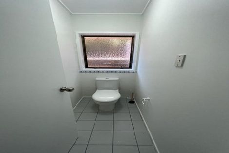 Photo of property in 1/41 College Road, Northcote, Auckland, 0627