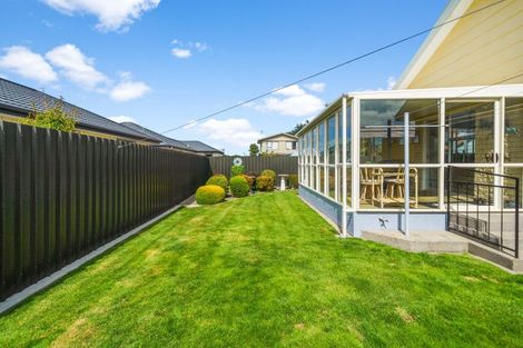 Photo of property in 2/17 Nyoli Street, Northcote, Christchurch, 8052