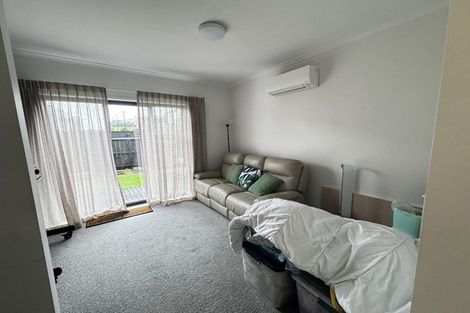Photo of property in 22 Manarini Road, Westgate, Auckland, 0614