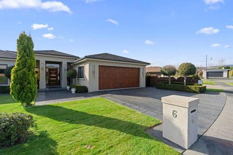Photo of property in 6 Okarito Avenue, Levin, 5510