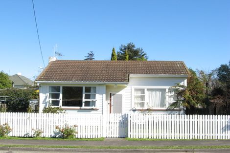 Photo of property in 2 Maunder Street, Marton, 4710