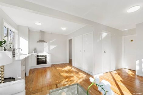 Photo of property in 48 Spence Road, Henderson, Auckland, 0612