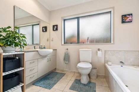 Photo of property in 10b Landon Place, Pukekohe, 2120