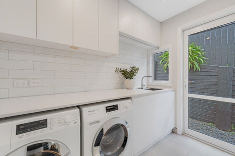 Photo of property in 62 Armstrong Farm Drive, East Tamaki Heights, Auckland, 2016