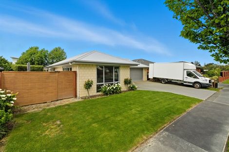 Photo of property in 15 Cridland Place, Halswell, Christchurch, 8025