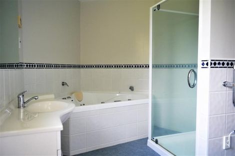 Photo of property in 136 Curtis Street, Northland, Wellington, 6012