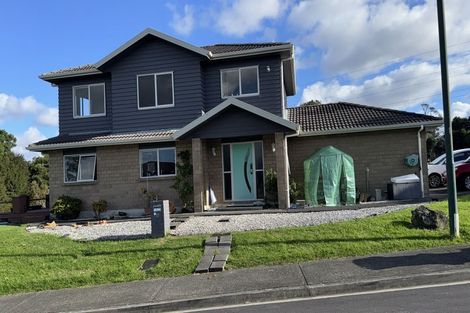 Photo of property in 27 Riverglade Parkway, Te Atatu South, Auckland, 0610