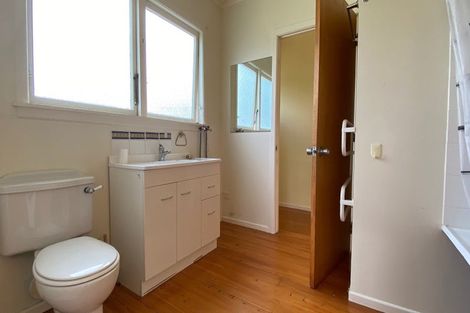 Photo of property in 184 Stapleford Crescent, Browns Bay, Auckland, 0630