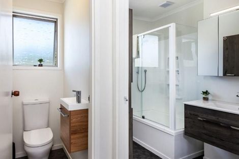 Photo of property in 1/15 Kotare Street, Hilltop, Taupo, 3330