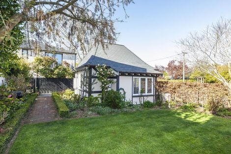 Photo of property in 39 Holly Road, St Albans, Christchurch, 8014