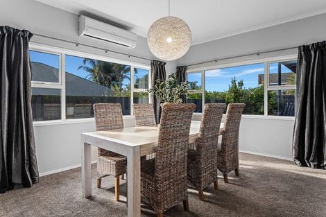 Photo of property in 6 Omega Place, Coastlands, Whakatane, 3120