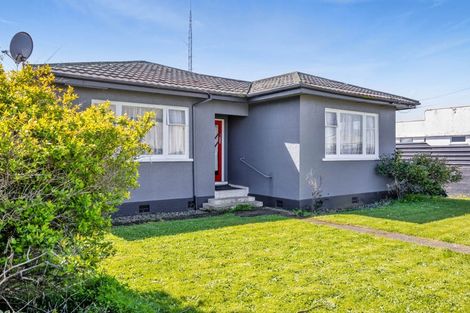 Photo of property in 8 Wellington Street, Hawera, 4610