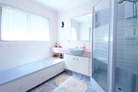 Photo of property in 25b Lotus Avenue, Mount Maunganui, 3116