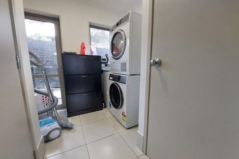 Photo of property in 20a Dolbear Street, Titirangi, Auckland, 0604