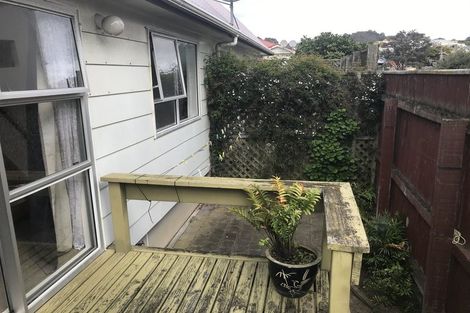 Photo of property in 2/12 Cardall Street, Newtown, Wellington, 6021