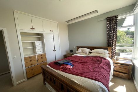 Photo of property in 116 Moncks Spur Road, Redcliffs, Christchurch, 8081