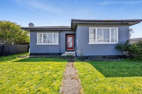 Photo of property in 8 Wellington Street, Hawera, 4610