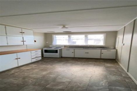 Photo of property in 18 Iredale Road, Hawera, 4610