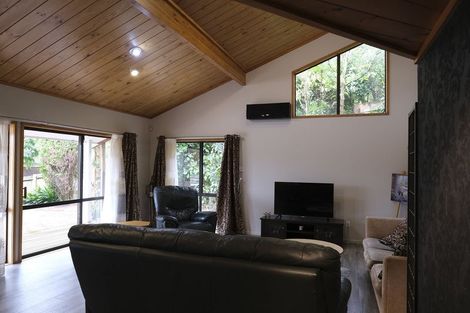 Photo of property in 1/74 Waiau Street, Torbay, Auckland, 0630