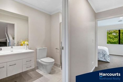 Photo of property in 6/89 Hobsonville Point Road, Hobsonville, Auckland, 0616