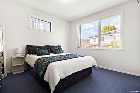 Photo of property in 25 Ellice Road, Totara Vale, Auckland, 0629