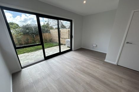 Photo of property in 20 Whati Lane, Henderson, Auckland, 0612