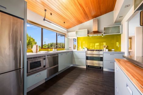 Photo of property in 14 The Crowsnest, Whitby, Porirua, 5024