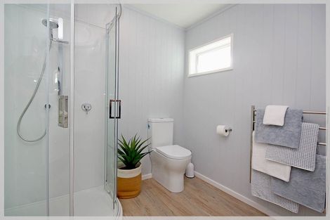 Photo of property in 10a Pratt Avenue, Foxton Beach, Foxton, 4815