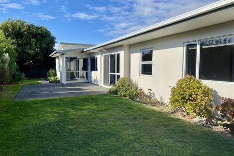 Photo of property in 15 Newbury Place, Taradale, Napier, 4112