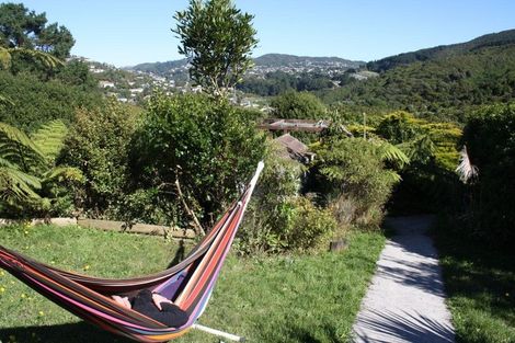 Photo of property in 18 John Witton Drive, Crofton Downs, Wellington, 6035