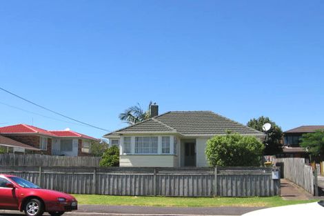 Photo of property in 1/24 Shakespeare Road, Milford, Auckland, 0620