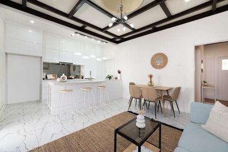 Photo of property in 118a Hutchinson Avenue, New Lynn, Auckland, 0600