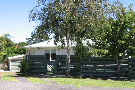 Photo of property in 1/41 Kia Ora Road, Beach Haven, Auckland, 0626