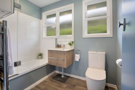 Photo of property in 3 Voltaire Street, Karori, Wellington, 6012