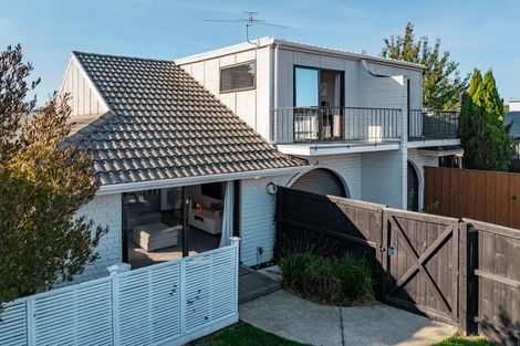 Photo of property in 2/35 New Brighton Road, Shirley, Christchurch, 8061
