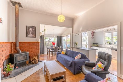 Photo of property in 52 Kirk Street, Otaki, 5512