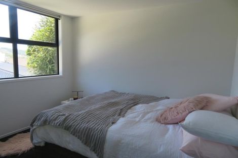 Photo of property in 16 Appleton Place, Karori, Wellington, 6012