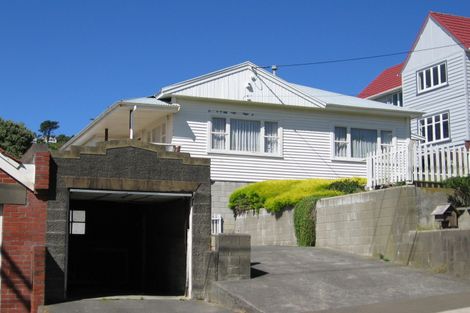 Photo of property in 63 Tiber Street, Island Bay, Wellington, 6023