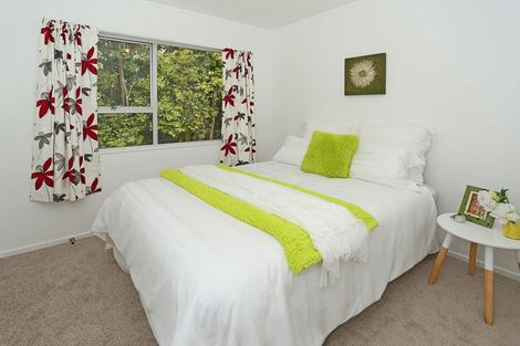 Photo of property in 17 Statesman Street, Henderson, Auckland, 0612