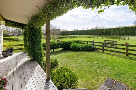 Photo of property in 35 Woodside Road, Matangi, Hamilton, 3284