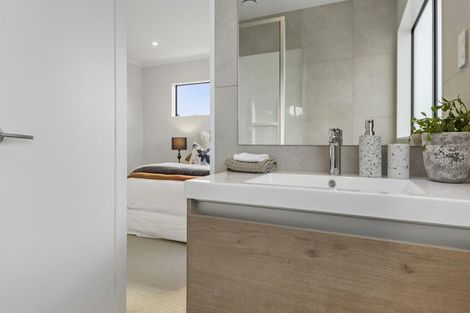 Photo of property in 2 Owen Chapman Drive, Red Beach, 0932