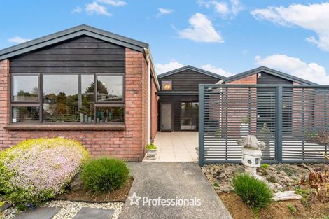 Photo of property in 1 Aldersgate Grove, Stokes Valley, Lower Hutt, 5019